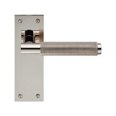 Carlisle Brass Finishes Collection Knurled Varese Lever on Flat Backplate Door Handle