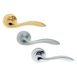Manital GI5 Giava Italian Door Handle Lever On Round Rose