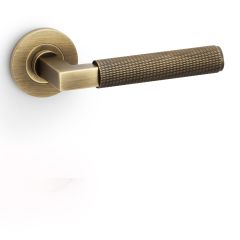 Alexander & Wilks AW200 Hurricane Knurled Lever on Round Rose Door Handle