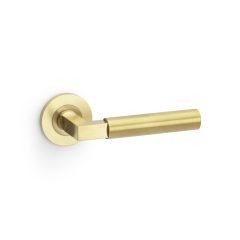 Alexander & Wilks AW201 Plain Hurricane Lever on Round Rose Door Handle